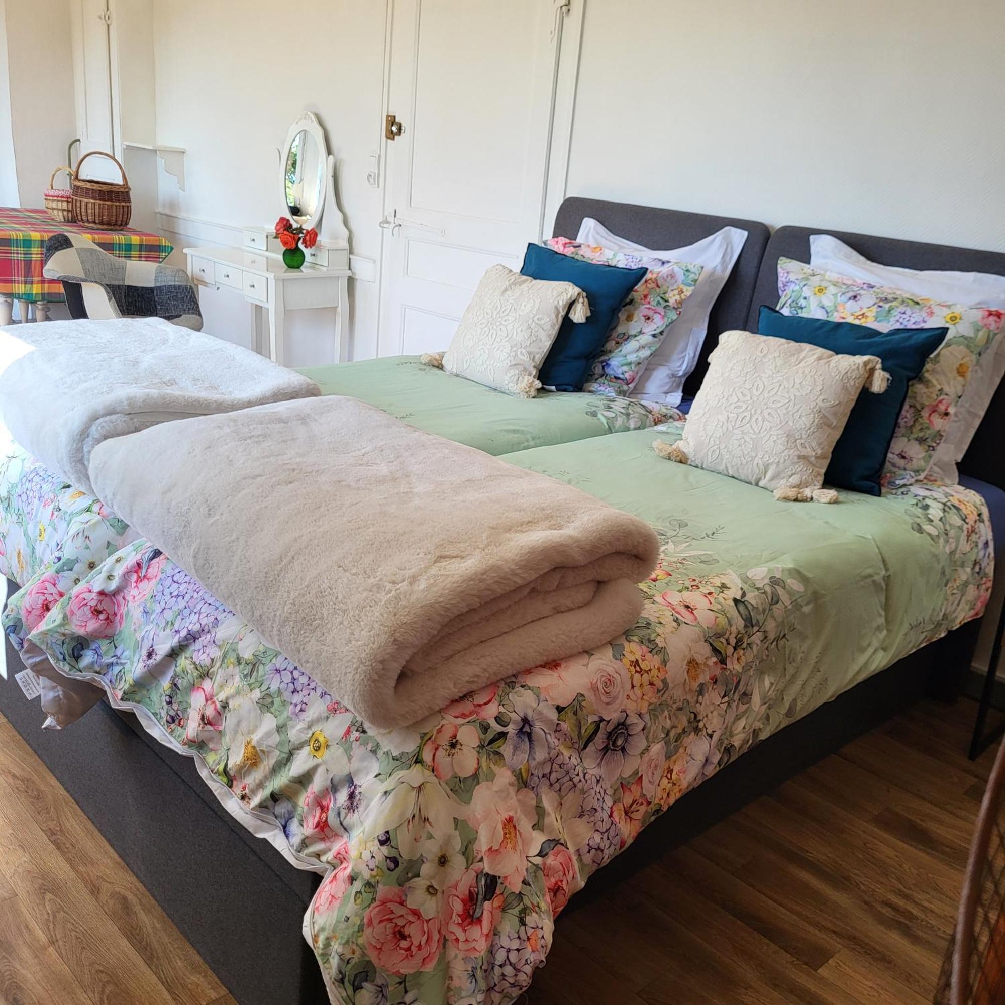 La Maison Horlogere , Spas Et Bain Nordique Les Fontenelles ภายนอก รูปภาพ